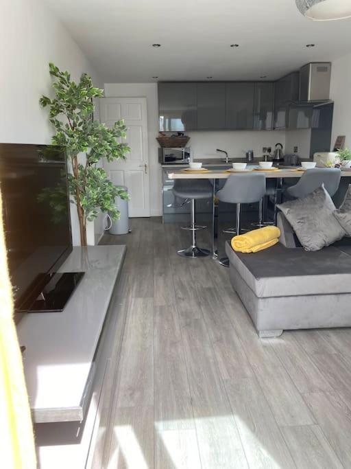 Flat Lode Nook Modern 2 Bed Home With Hot Tub Pool Esterno foto
